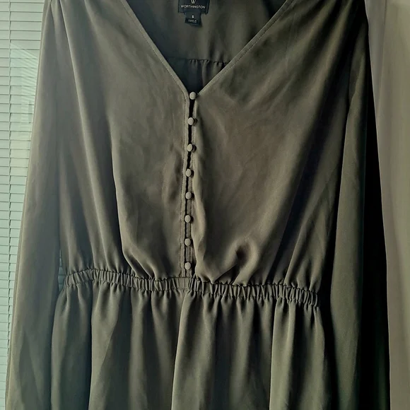 Worthington "beautifull blouse" Small sage/olive. PERFECT & FLAWLESS condition! - Picture 2 of 5